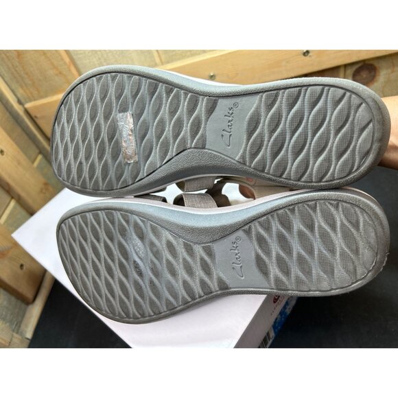 Clarks Cloudsteppers Womens Sandals 9.5W Sand Elastic Straps - Picture 9 of 9